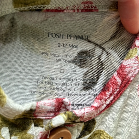 Posh peanut ruffle sleeved romper - Picture 6 of 6